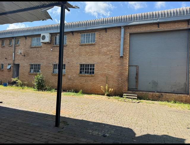 1,200M² WAREHOUSE TO LET IN PRETORIA WEST
